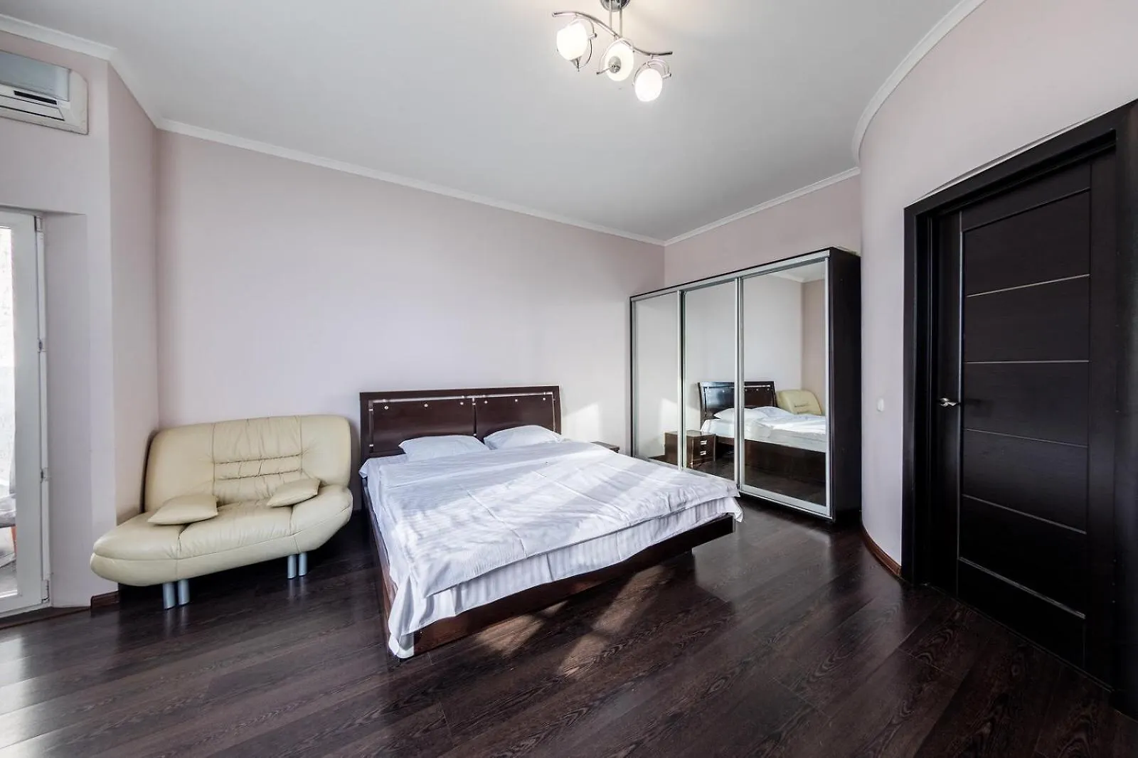 Apartment In The City Center Kiev