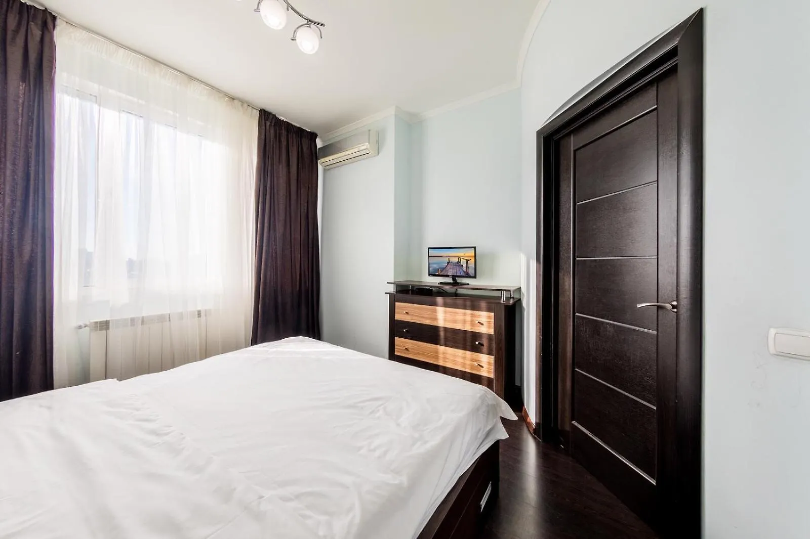 Apartment In The City Center Κίεβο